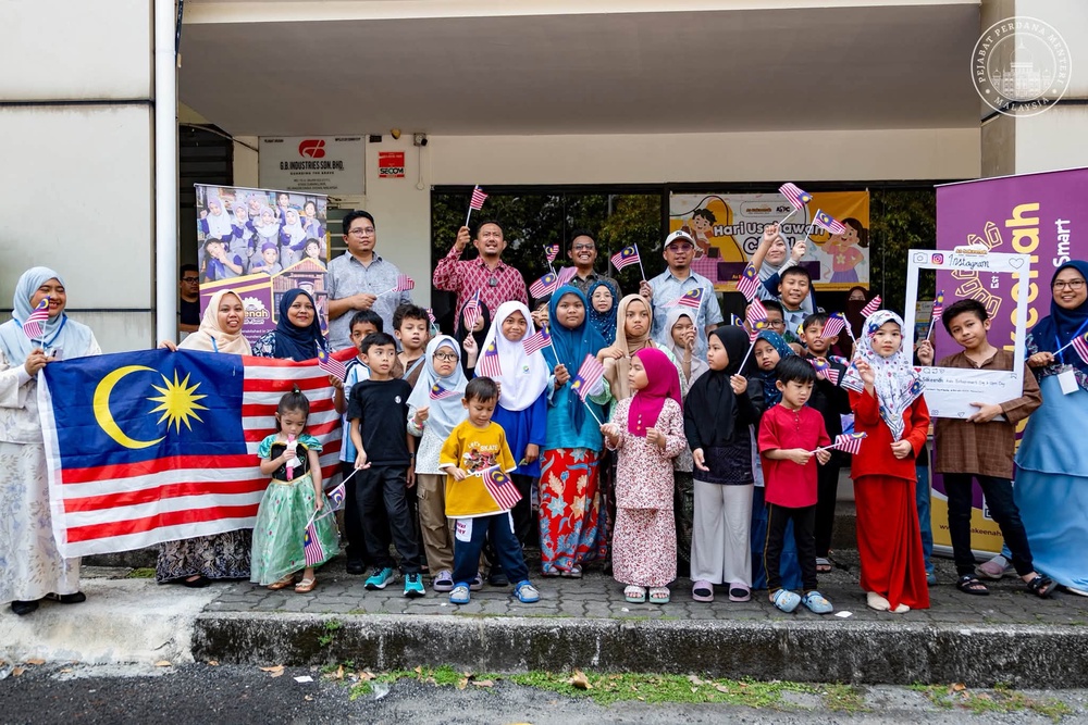 Image from: Tak dapat hadir jemputan murid taska, ‘Uncle Anwar’ hantar wakil PMO ke Hari Usahawan Cilik