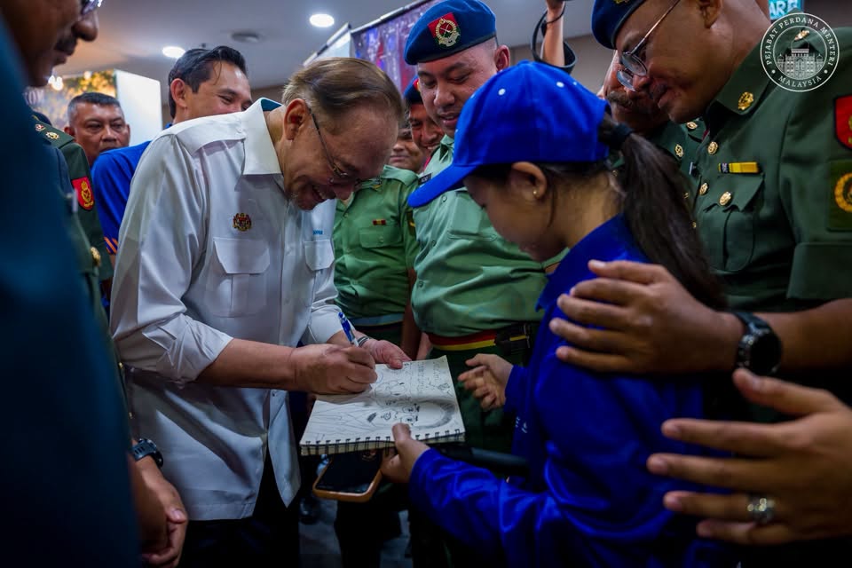 Image from: Rugi berbilion masih kata tiada apa-apa? Tak boleh! Hentikan budaya selesa – PM Anwar