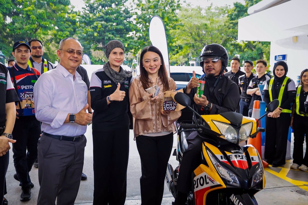Image from: ‘Bila sebut Rahmah, teringat Allahyarham Salahuddin Ayub’ – Hannah Yeoh