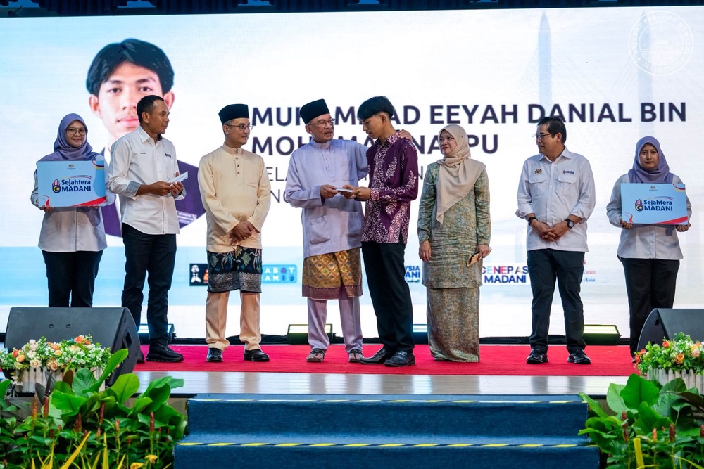Image from: Terima kasih PM Anwar! Elaun Tingkatan Enam berita paling dinantikan – Fadhlina