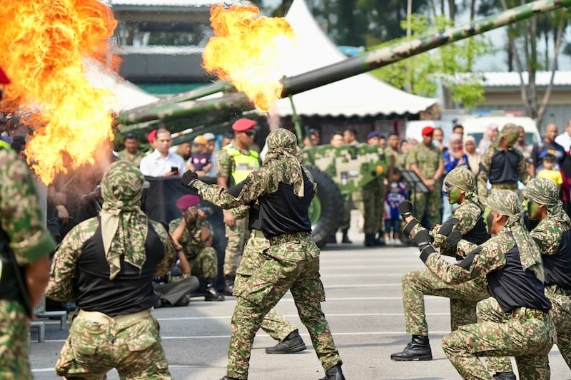 Image from: Pertahanan negara bukan tugas tentera semata-mata! Rakyat perlu bersama demi kedaulatan negara