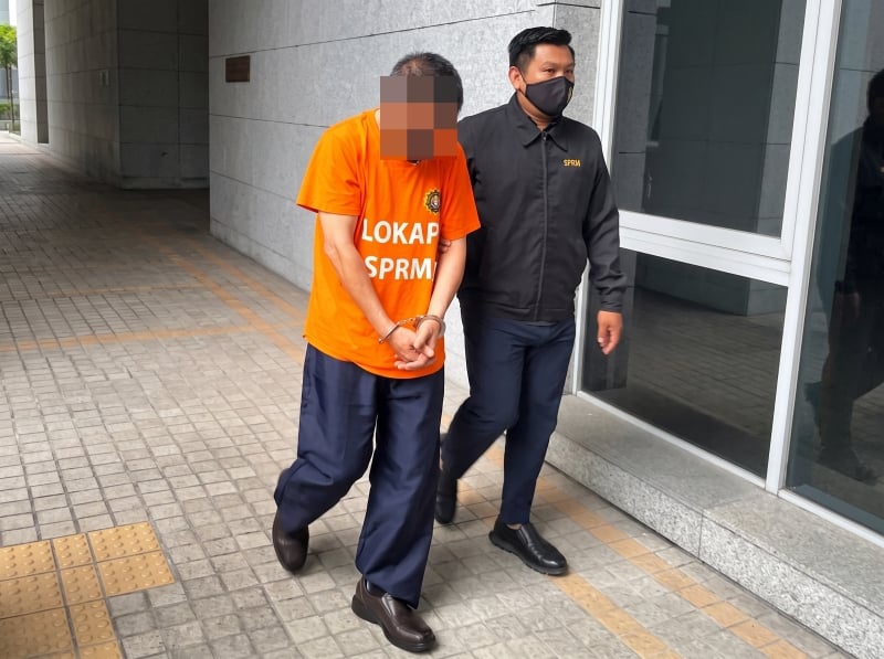 Image from: SPRM mulakan tindakan! Dua individu ditahan bantu siasatan khas RCI Tabung Haji