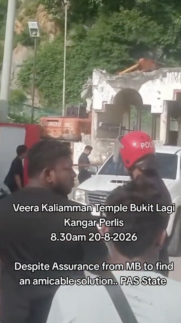 Image from: ‘PN tak sensitif, rasis dan angkuh’ – Rayer kecam perobohan kuil di Perlis