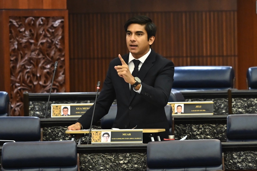 Image from: Syed Saddiq tegur pembangkang tak bahas RCI TH – “Yang sakit PMX, yang  tak buat kerja pula kita”