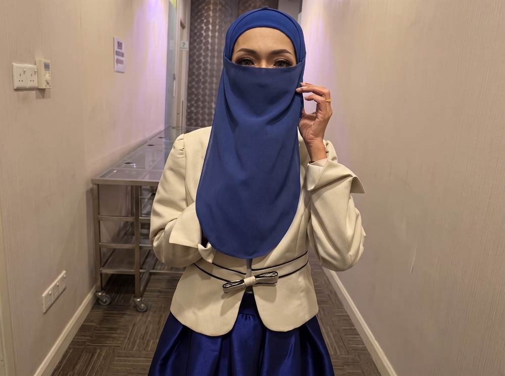 Image from: Amyza Aznan rasa tenang berniqab, harap tak timbul isu ‘kejap pakai kejap buka’, bukan perkara wajib