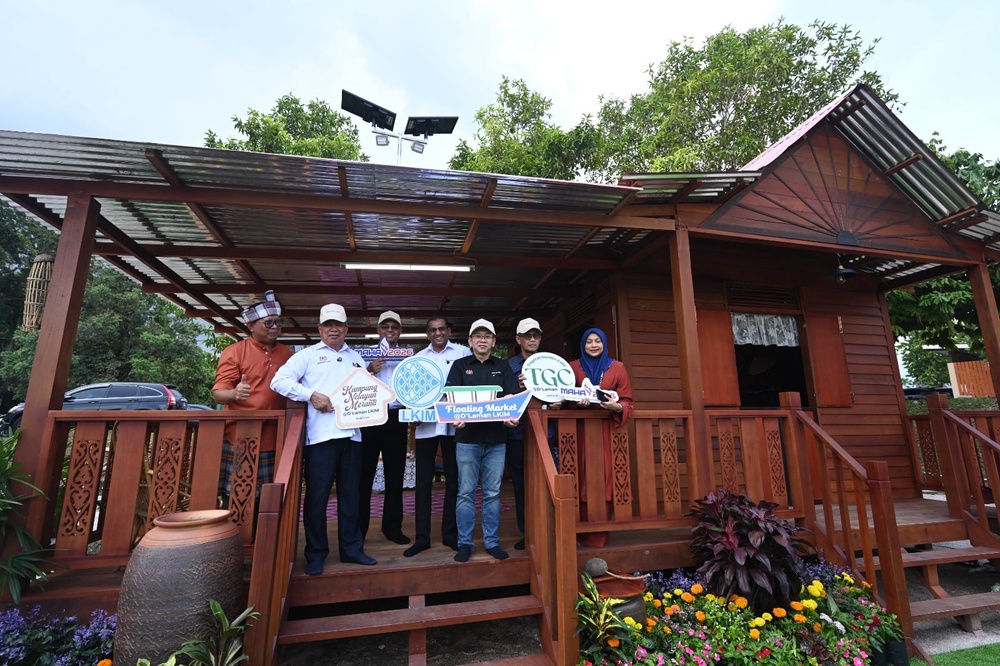 Image from: Mat Sabu tinjau persiapan MAHA 2026, 80% selesai menjelang pembukaan!