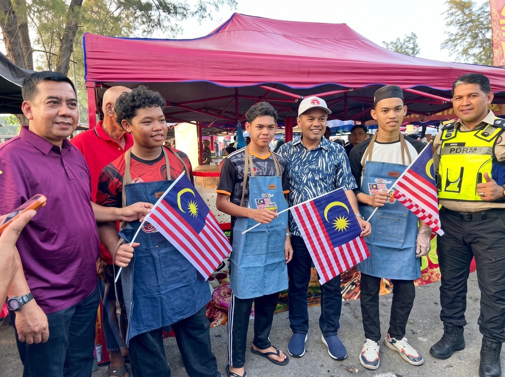 Image from: MKN beri amaran, jangan pasang Jalur Gemilang terbalik!