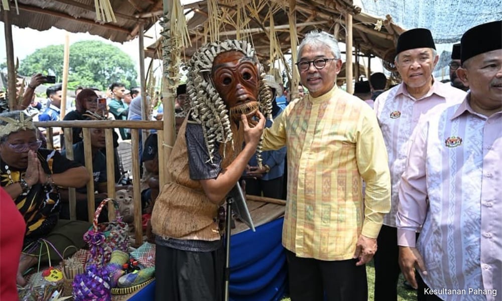 Image from: “Kebajikan mereka, kita akan pelihara”- Sultan Pahang ingatkan jangan kelirukan Orang Asli dengan istilah ‘tanah adat’