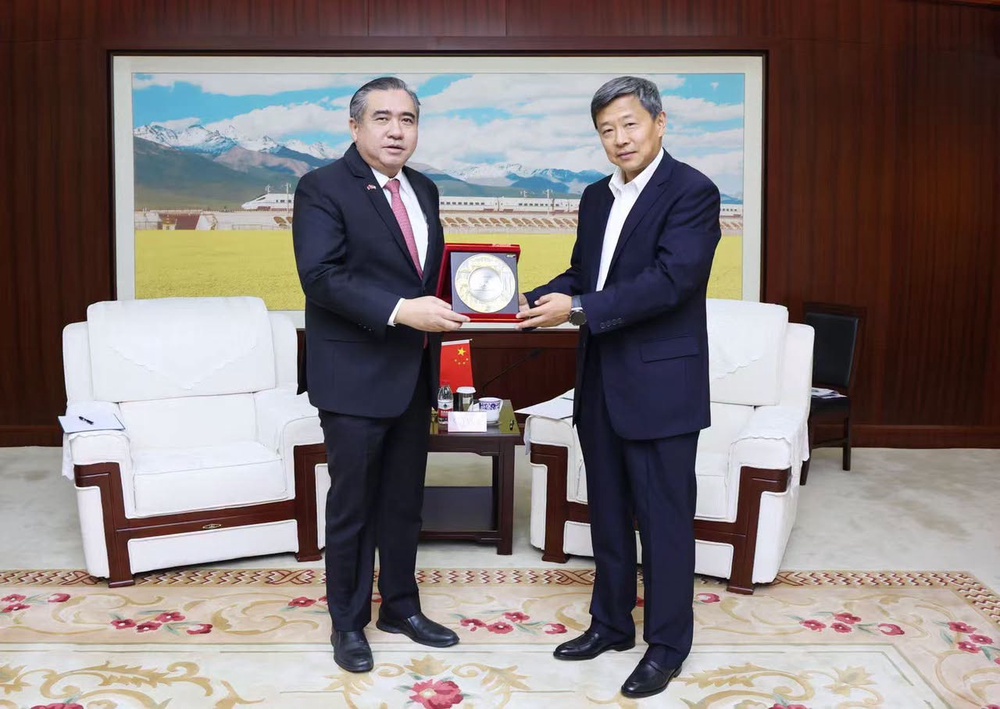 Image from: Malaysia-China meterai MoU perkukuh kerjasama sektor pengangkutan