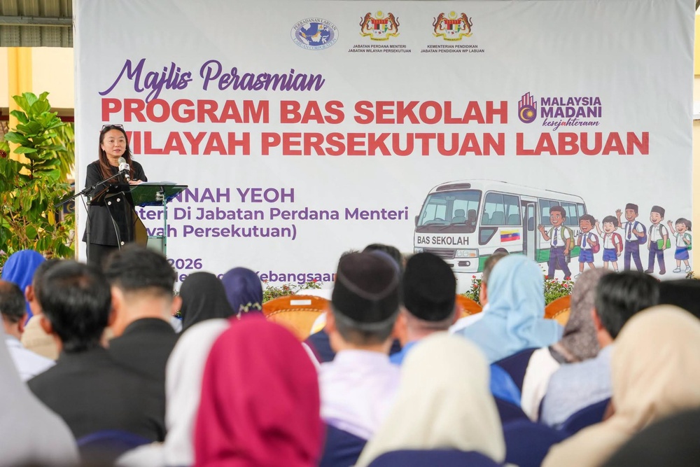 Image from: Masa depan tak sepatutnya disekat! Pengangkutan jadi halangan, 437 pelajar Labuan bakal dibantu – Hannah Yeoh