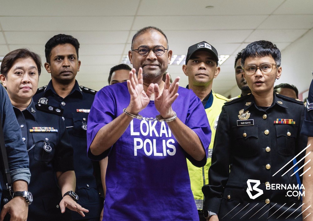 Image from: Abdul Azeez sendiri berkeras mahu pakai baju lokap, tangan bergari -SPRM