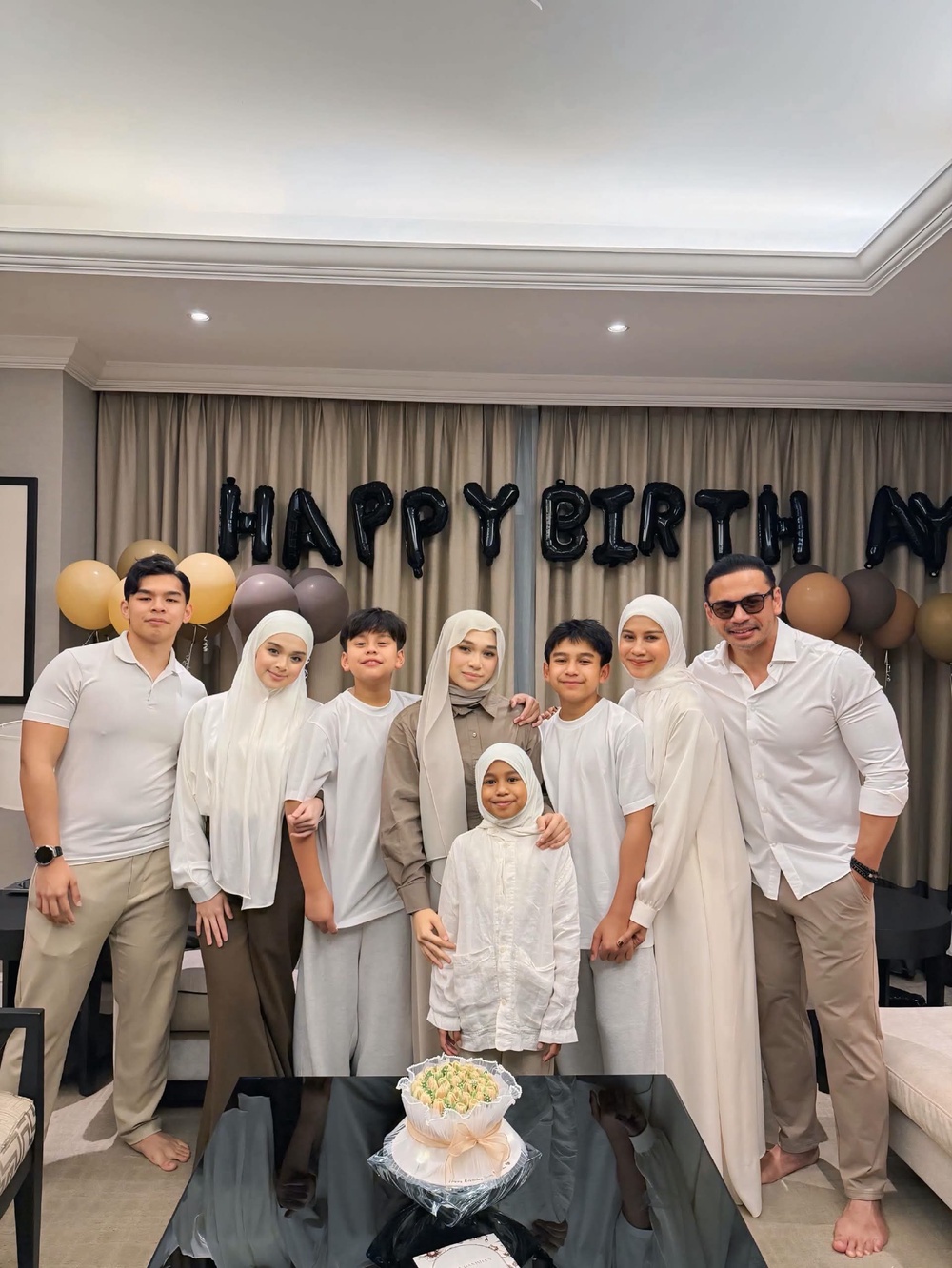 Image from: “Kalau mama, abah sakit atau meninggal dunia, jangan datang” – Abby Abadi luah kecewa