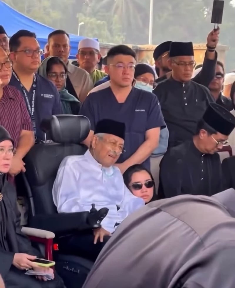 Image from: ‘Selalu beli sambal goreng untuk staf IJN’ – Doktor kenang sisi penyayang Tun Hasmah