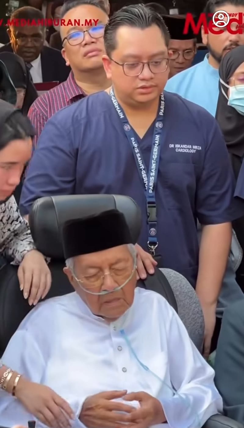 Image from: ‘Selalu beli sambal goreng untuk staf IJN’ – Doktor kenang sisi penyayang Tun Hasmah