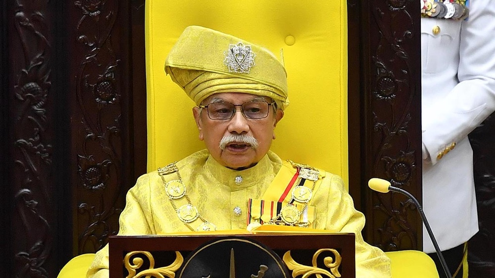 Image from: Polemik berterusan! Peguam perjelas pembatalan pelantikan Exco oleh Tuanku Muhriz sah, berperlembagaan