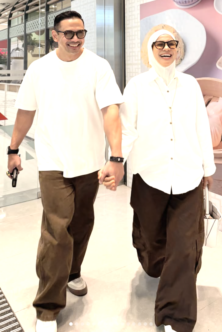 Image from: Norman Hakim titip ucapan ‘anniversary’ buat isteri solehah –  “Allah pilih sayang untuk berjalan di sisi abang”