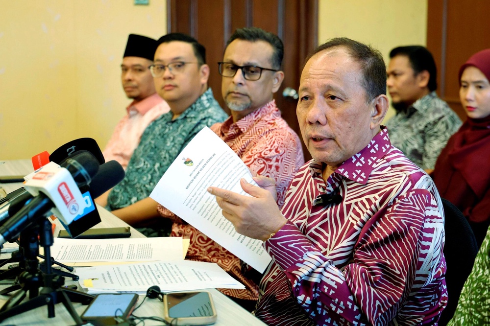 Image from: Ismail diarah menghadap Tuanku Muhriz, cari jalan penyelesaian krisis Negeri Sembilan – Zahid
