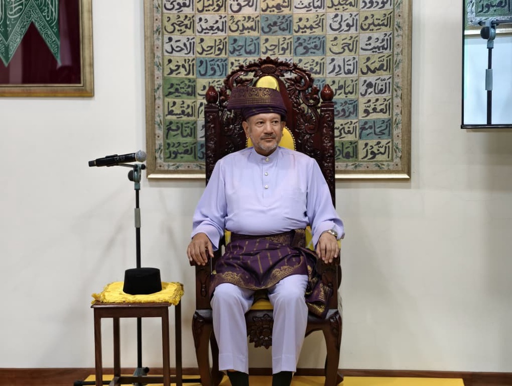 Image from: Diputuskan sebulat suara semua EXCO! MB N9 sahkan proklamasi penurunan takhta Tuanku Muhriz