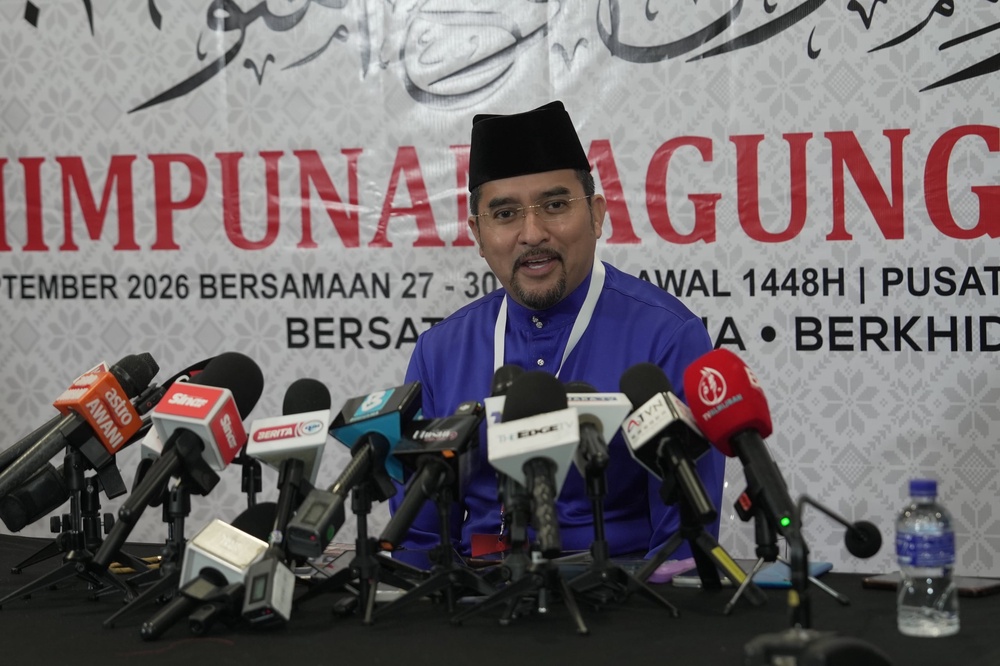 Image from: Asyraf Wajdi tolak tuduhan UMNO atau BN khianat Kerajaan Perpaduan