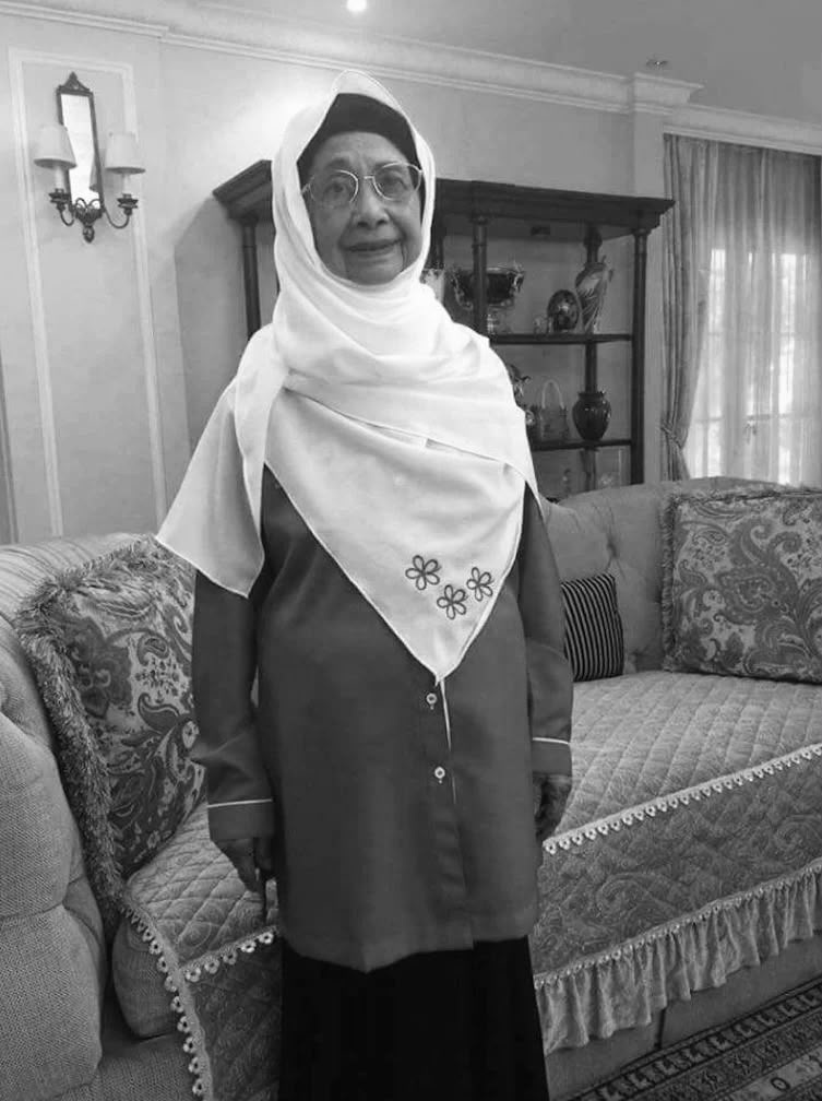 Image from: “Negara kehilangan sosok wanita inspirasi” – Fadhlina Sidek ucap takziah pemergian Tun Hasmah