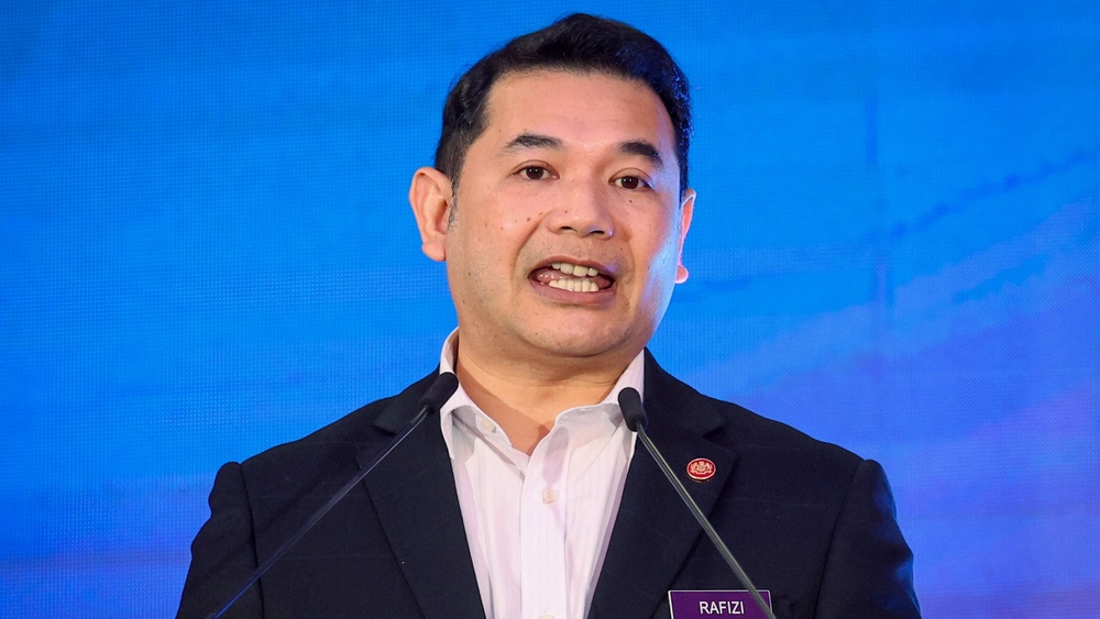 Image from: Kecoh tak jemput Tun M, Semua benda nak dipolitikkan! Protokol ditetapkan tahun 2018 – Rafizi