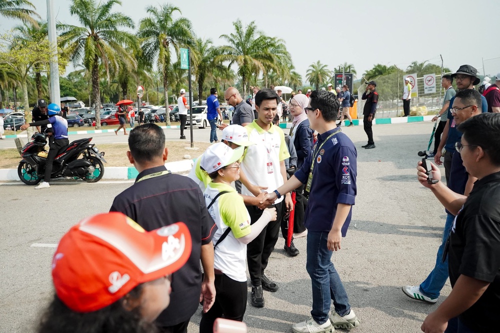 Image from: Ramai pengunjung F1 ‘sangkut’ lama nak balik? Taufiq turun padang pantau penambahbaikan!