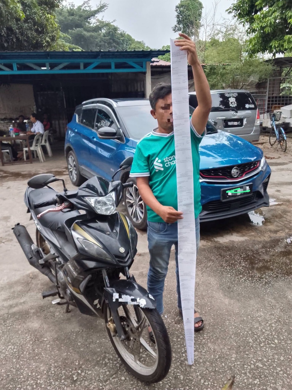Image from: Bergaya pandu Proton X50! Lelaki Rohingya ‘kantoi’ tiada lesen