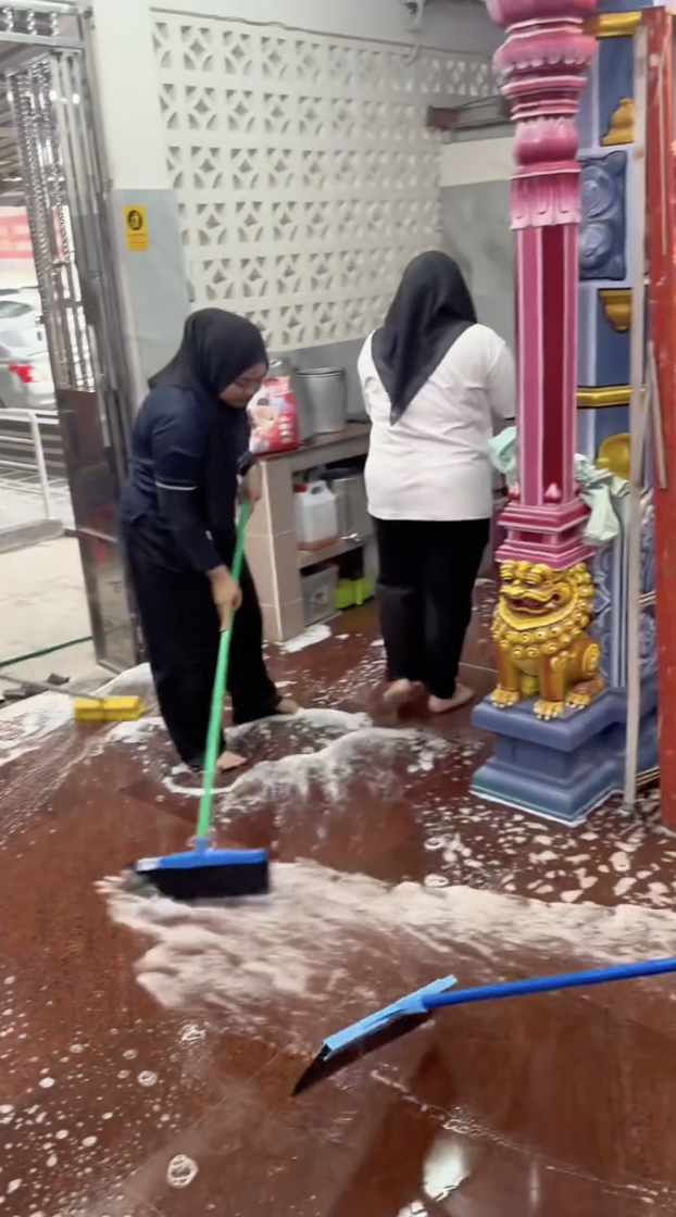 Image from: Orang Islam terlibat bersihkan kuil akan diberi bimbingan – JHEAIPP