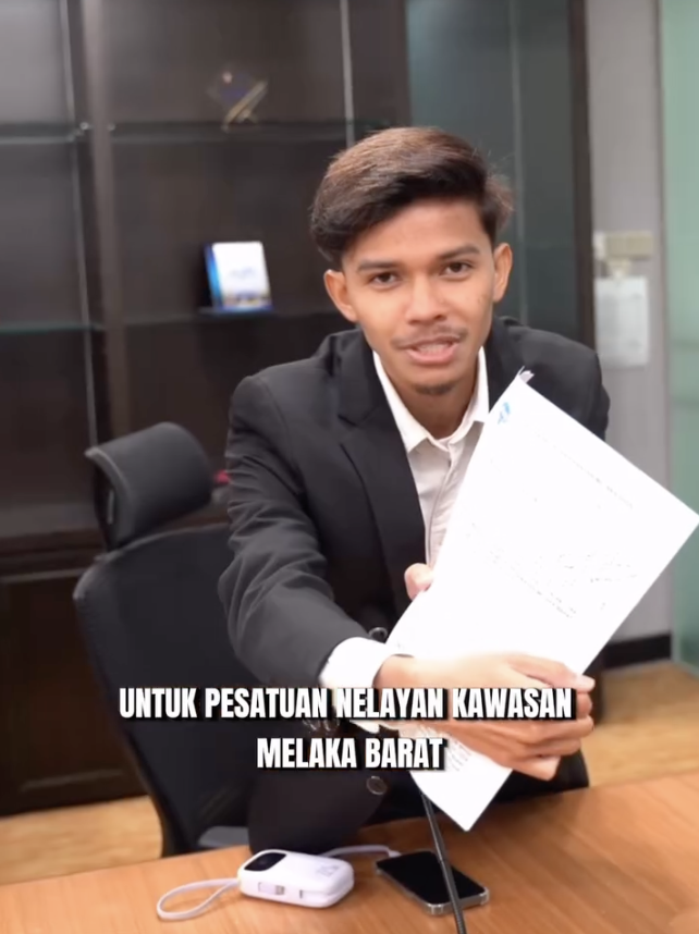 Image from: ‘Nelayan nak ADUN yang tarik pukat, bukan tarik like di FB’ – Individu ini sindir Mukhlis Mubin