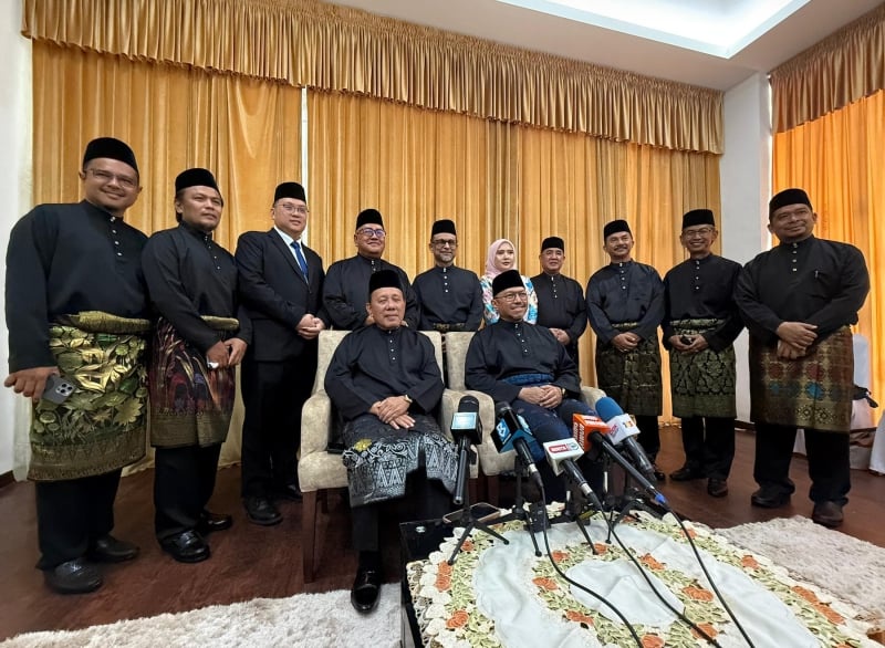 Image from: Exco saman kerajaan negeri: Tak pernah berlaku dalam sejarah Malaysia! -Aminuddin