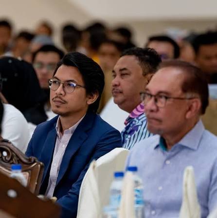 Image from: Terlalu cepat, pantas! PM Anwar kuat bekerja, kadang malu tak boleh ikut rentak – Kamil