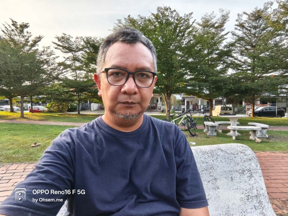 OPPO Reno16 F 5G Review: A 7000mAh Battery and a Camera That Wants You to Zoom In