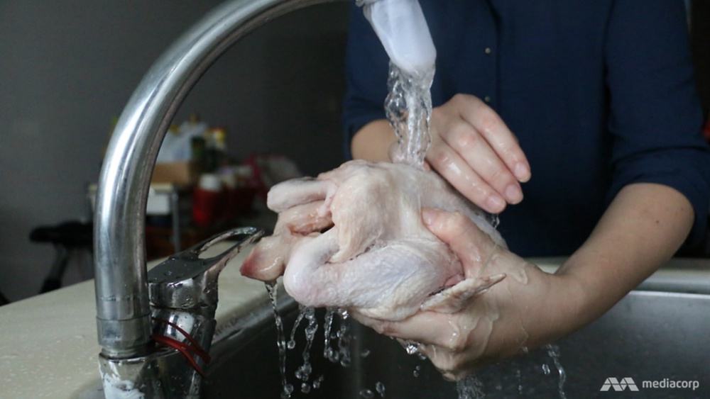 Commentary Here’s why you shouldn’t wash raw chicken before cooking it