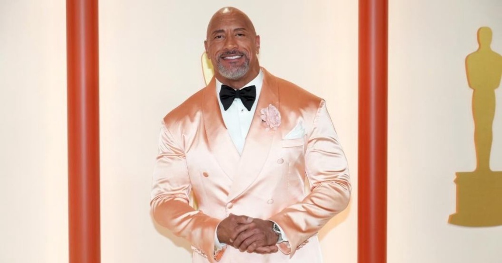 Dancing Dwayne Dwayne ‘The Rock’ Johnson Honors Family Tradition With Samoan Taualuga ...