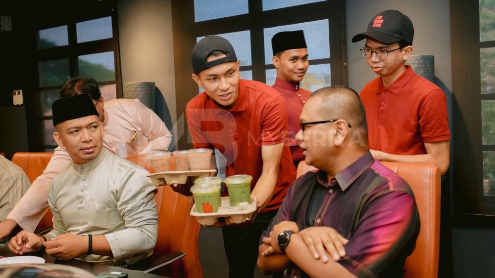 Image from: “Ada yang manis selain kamu”, ‘Semanis’ jadi kopi pilihan utama pelajar di USM