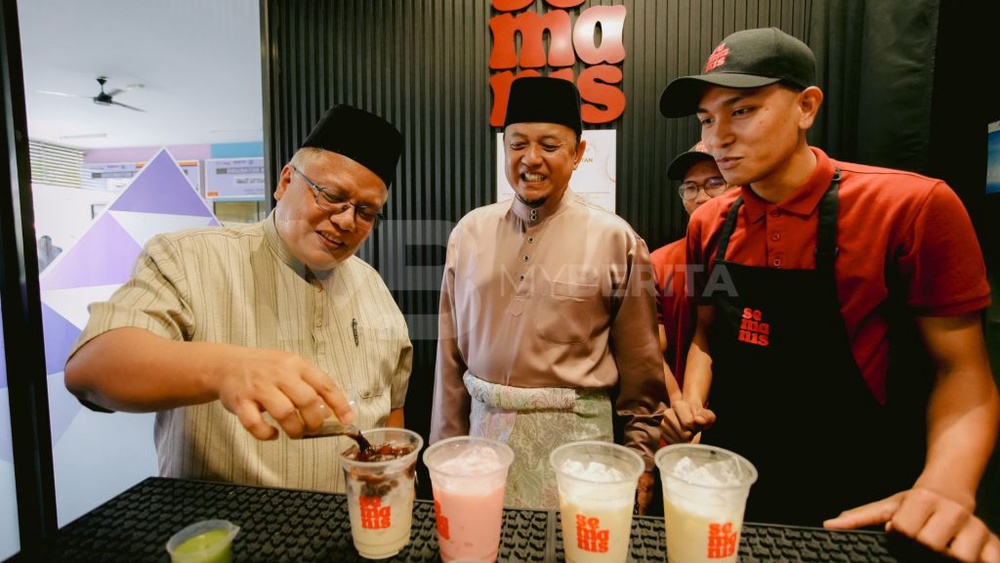 Image from: “Ada yang manis selain kamu”, ‘Semanis’ jadi kopi pilihan utama pelajar di USM