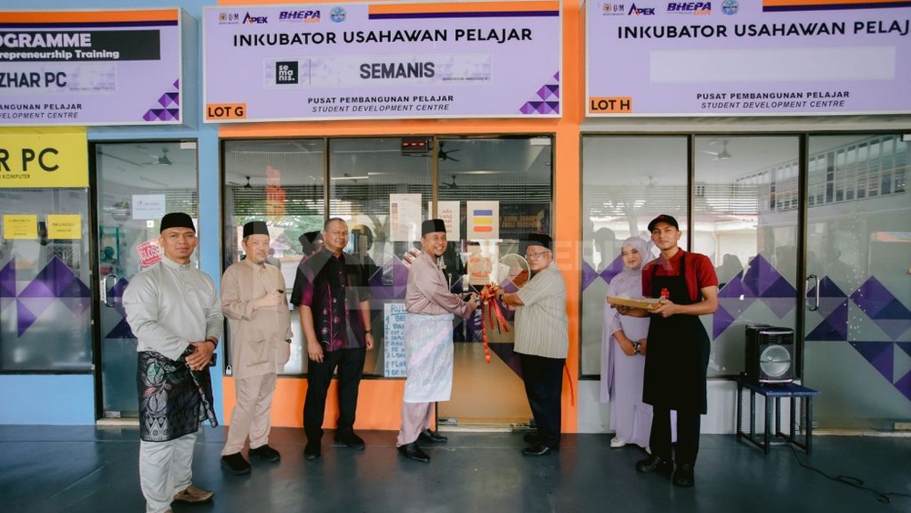 Image from: “Ada yang manis selain kamu”, ‘Semanis’ jadi kopi pilihan utama pelajar di USM