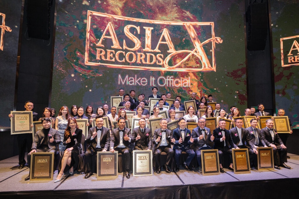 Image from: ST Rosyam Mart Wins Asia Records Growth Award