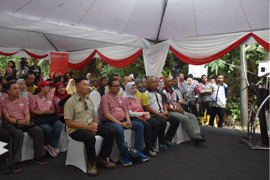Image from: UPSI and CIMB Islamic Expand Edu-Forest Conservation