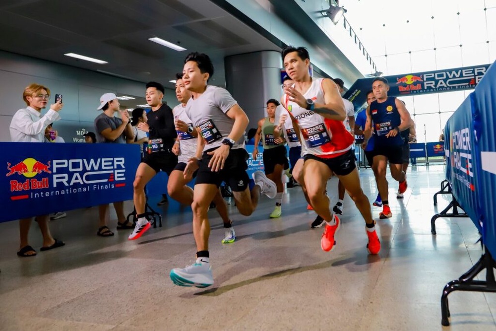 Athletes race through a 400m run at Red Bull Power Race in Bangkok