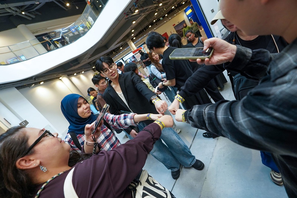 Guests wearing Sorted Lah! wristbands at IKEA