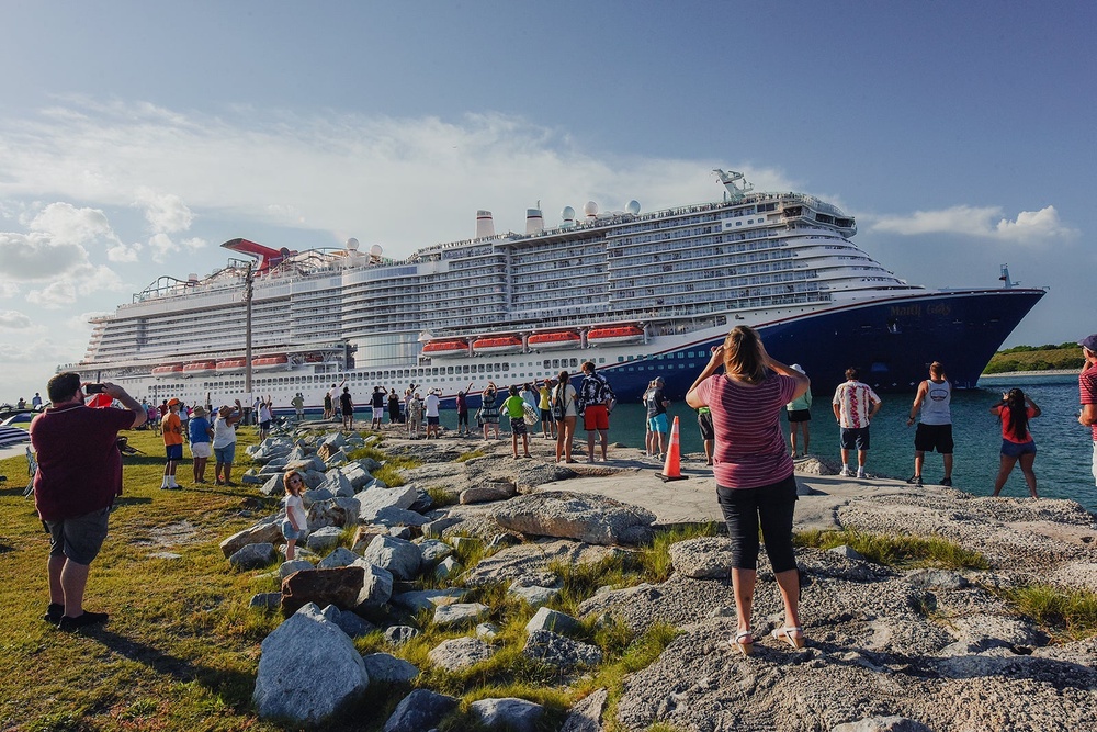 Carnival Cruise Line offers lifetime status for Diamondlevel members