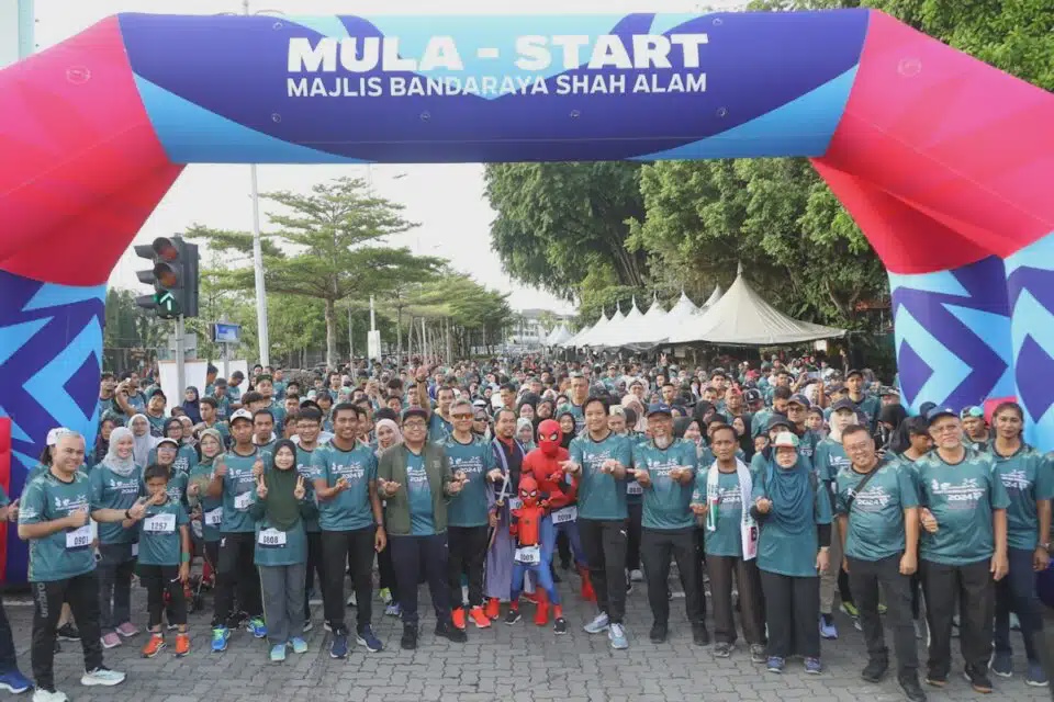 Larian Ramai Ramai 1,600 sertai larian lima km sempena Hari Landskap Negara
