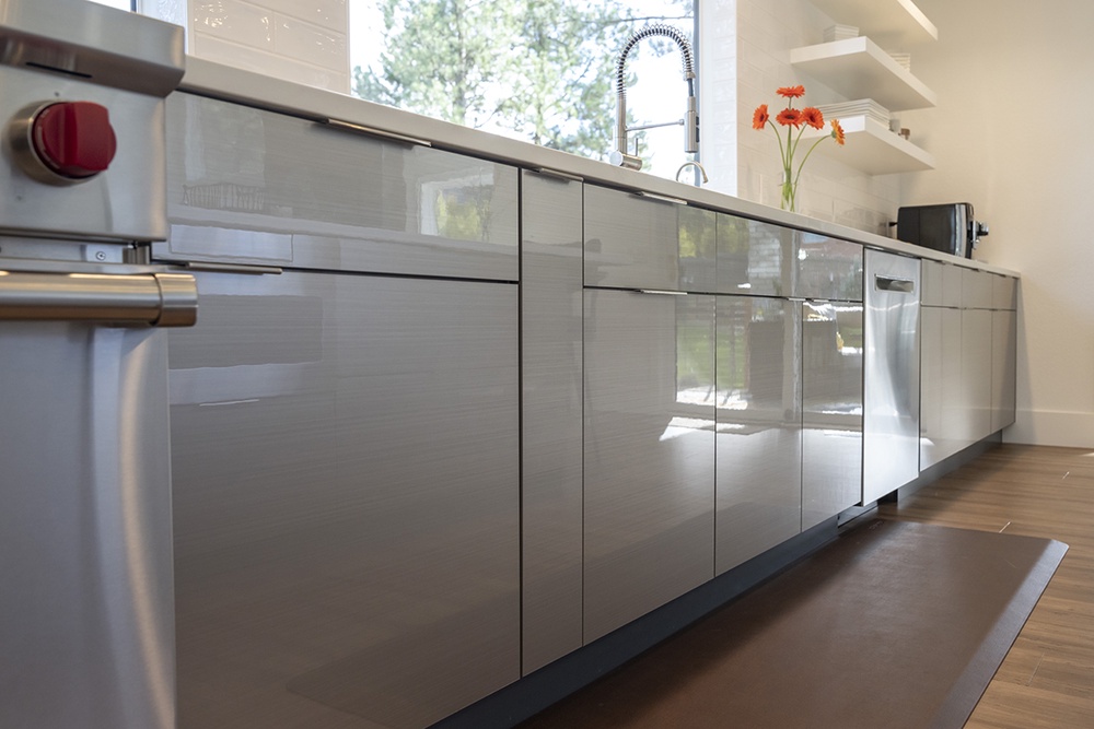 Modern Kitchen Cabinet Doors, How to Clean Acrylic Kitchen Cabinets - Showplace Cabinetry