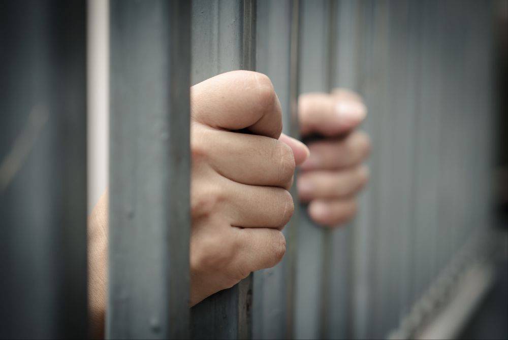 Image from: Man held for smashing car window at night market