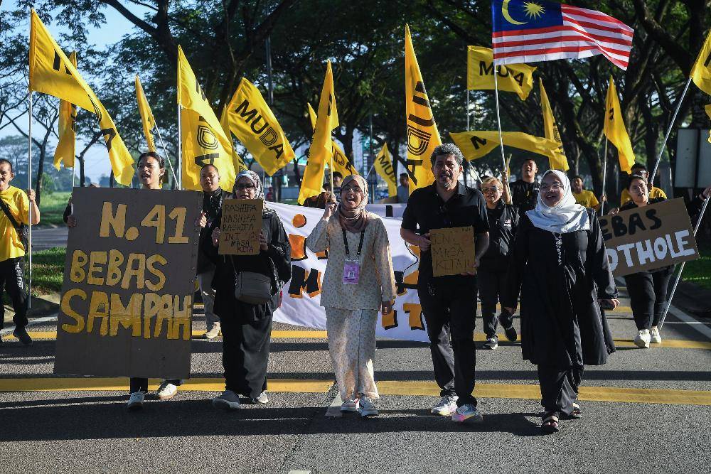 Image from: Fourteen straight fights, 42 multi-cornered seats as Johor polls near