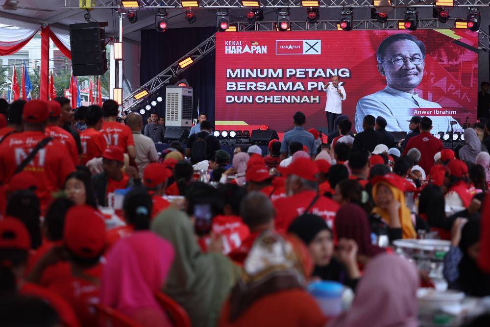 Image from: Anwar urges voters to reject race politics, says leaders must serve all Malaysians