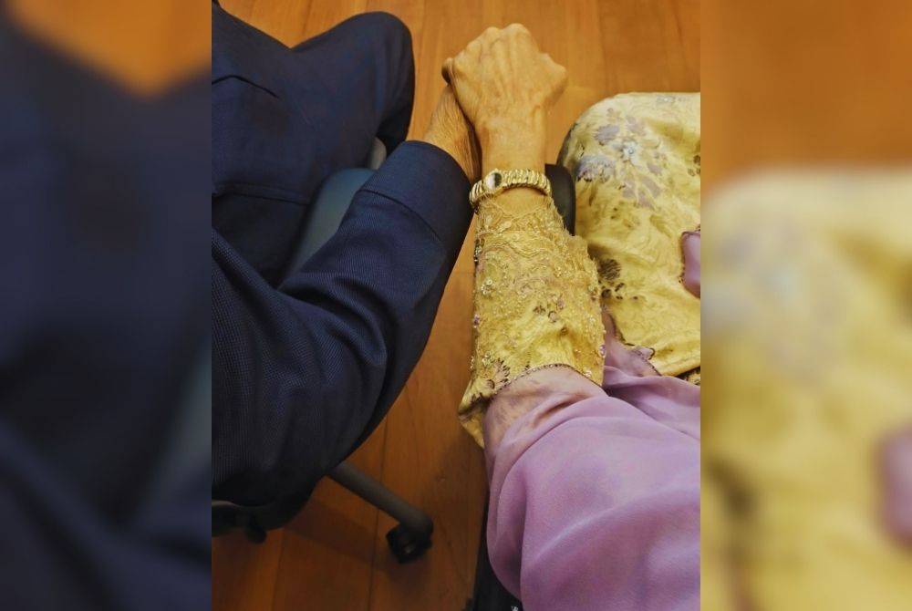 Image from: Tun M and Dr Hasmah celebrate 70th wedding anniversary