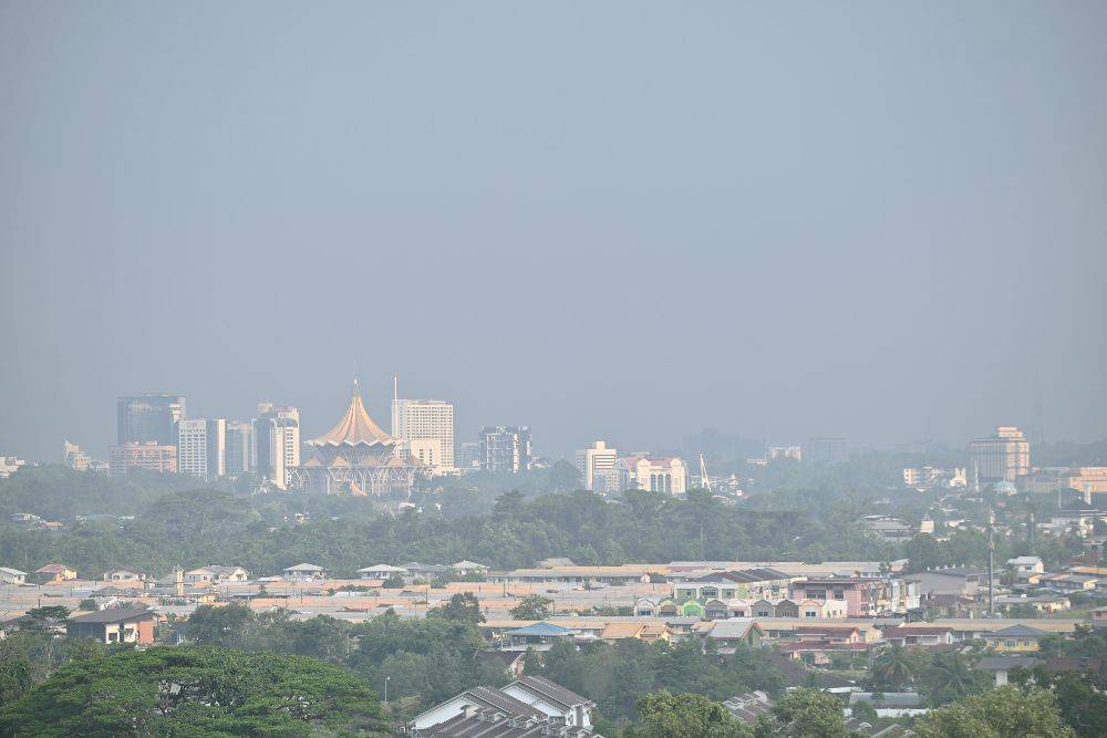 Image from: Five Sarawak areas record unhealthy API as transboundary haze persists