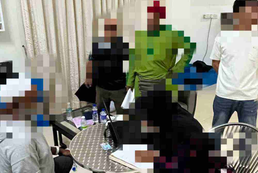 Image from: Workplace romance busted after husband tracks wife using OT excuse
